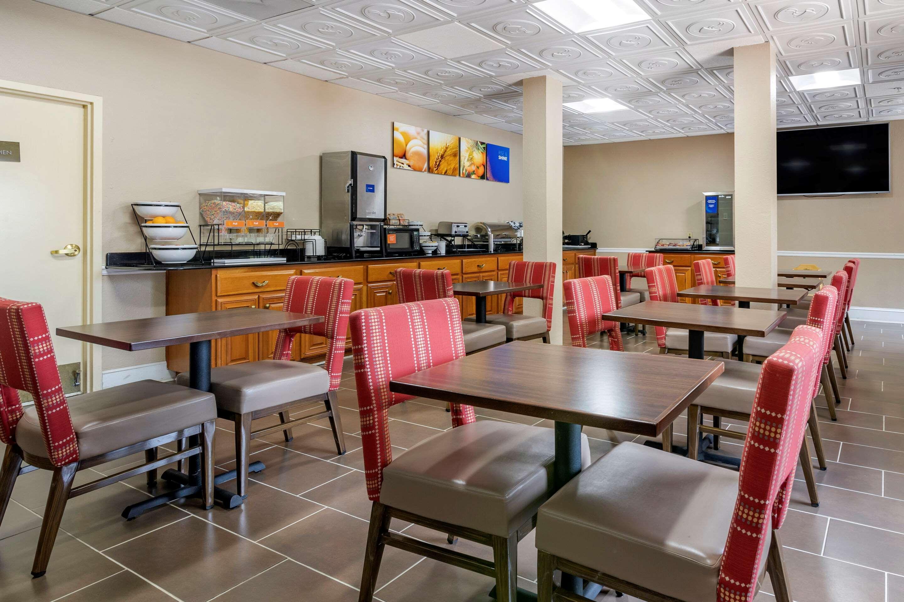 Comfort Inn & Suites Statesboro - University Area Exterior foto